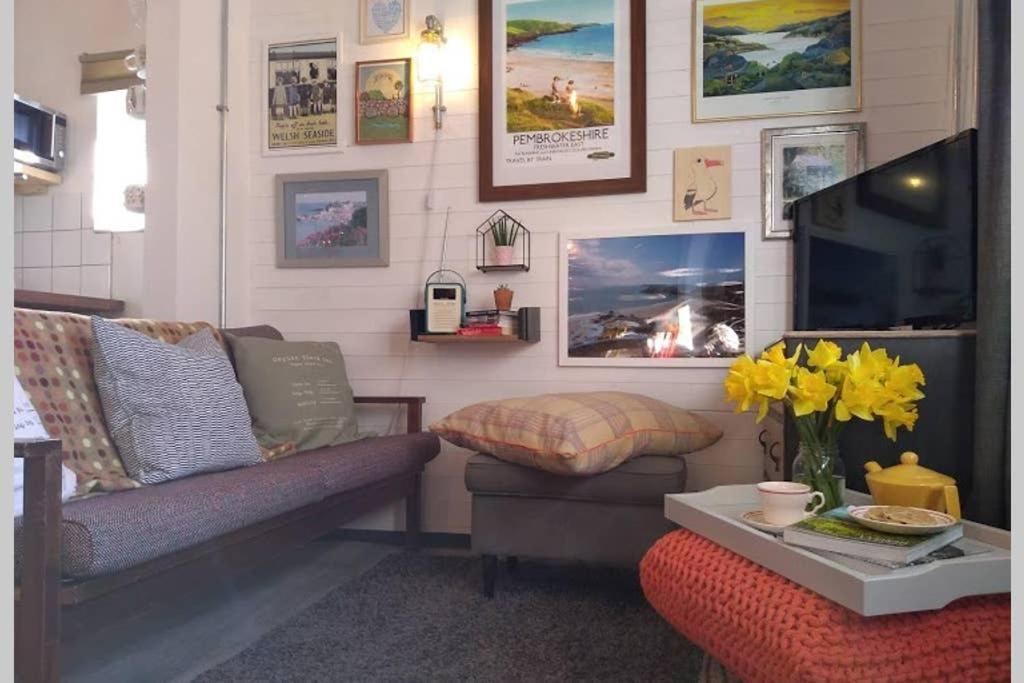Cattle Shed Cottage ナーバース エクステリア 写真